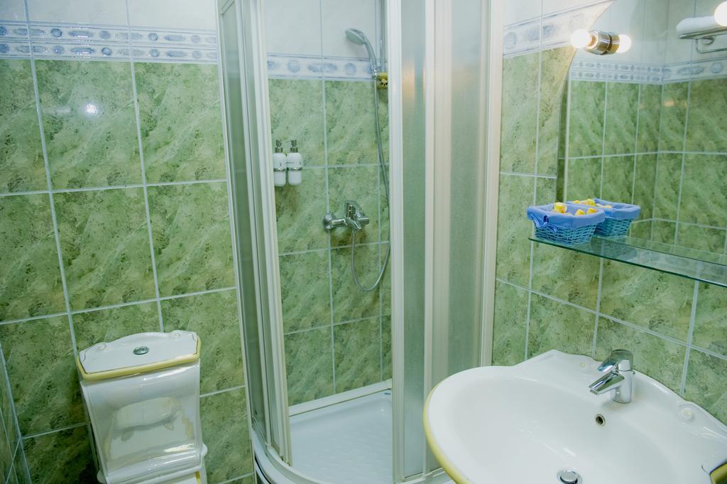 Hotel Victory Pristina Szoba fotó