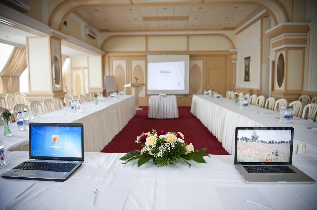 Hotel Victory Pristina Kültér fotó
