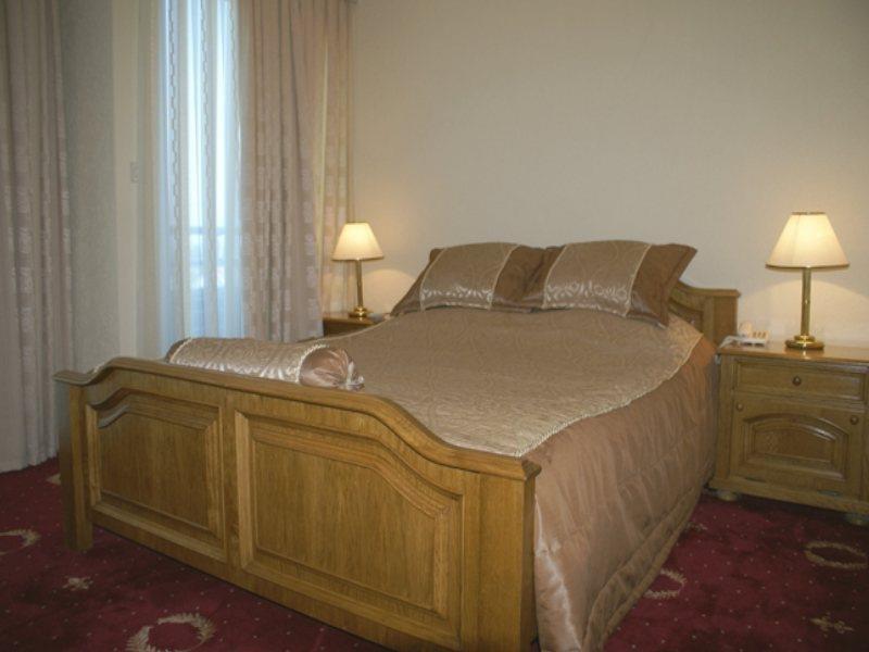 Hotel Victory Pristina Kültér fotó
